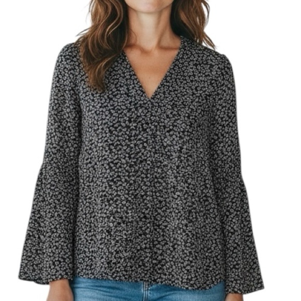 NWT MICHAEL Kors Black Floral Long Bell Sleeve V-Neck Blouse Size Large